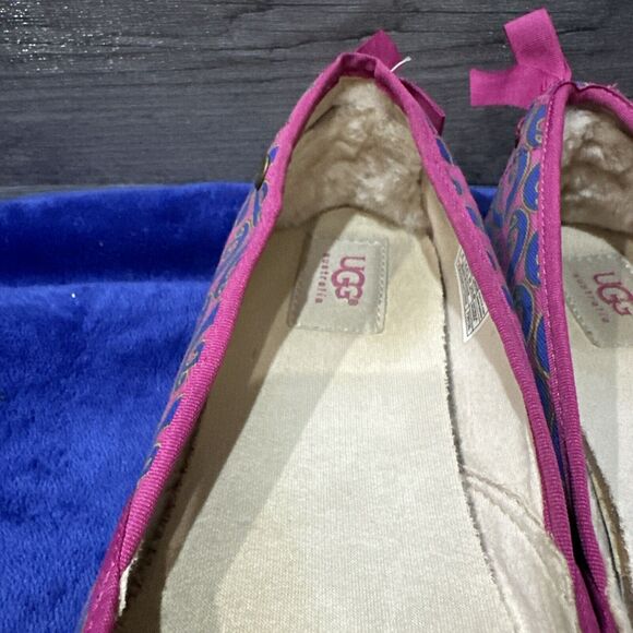 UGG Womens Slip On Flat Pink Blue Swirls Shoes US Size 8 - Picture 5 of 13